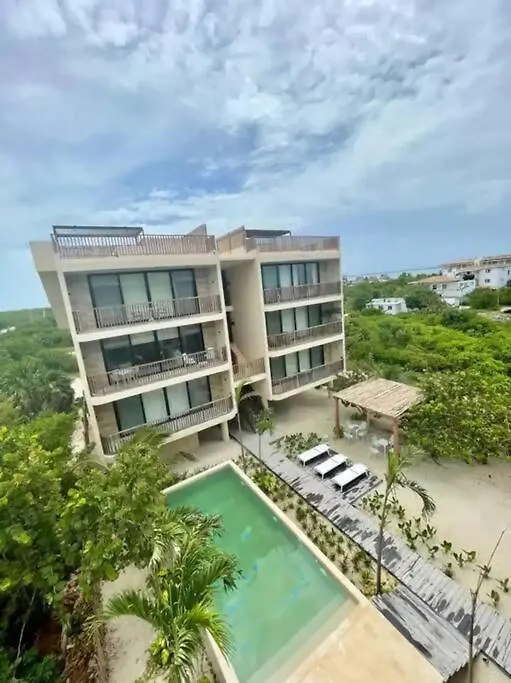アパート Chic Loft Steps From The Beach ホルボックス島 メキシコ