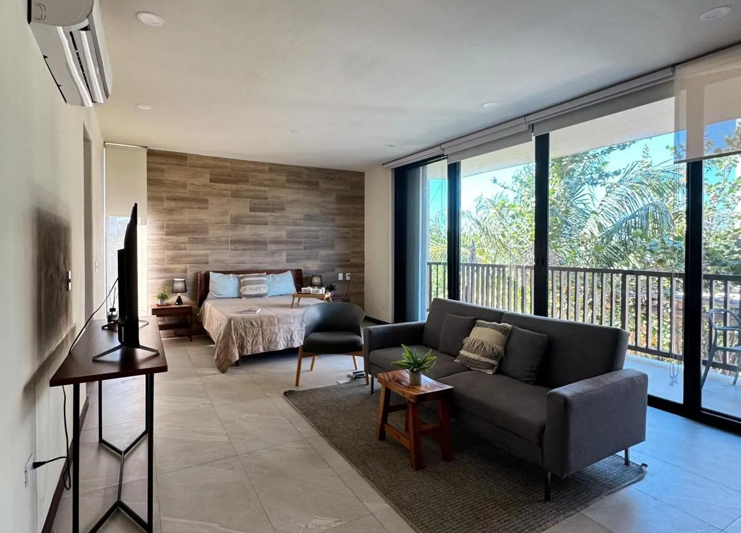 Chic Loft Steps From The Beach ホルボックス島 0*,